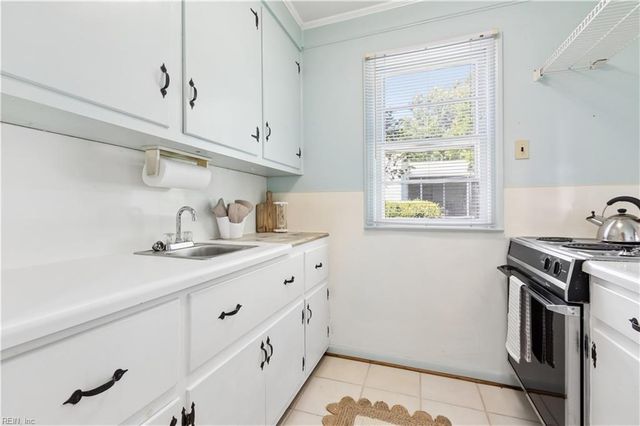 192 Emmaus RD, Poquoson, VA 23662
