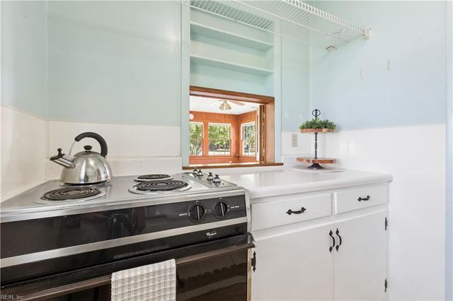 192 Emmaus RD, Poquoson, VA 23662