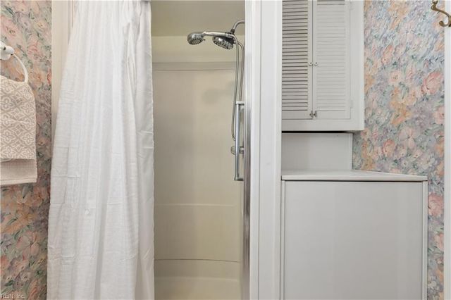 192 Emmaus RD, Poquoson, VA 23662