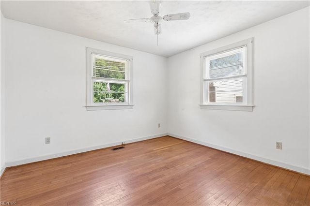 192 Emmaus RD, Poquoson, VA 23662