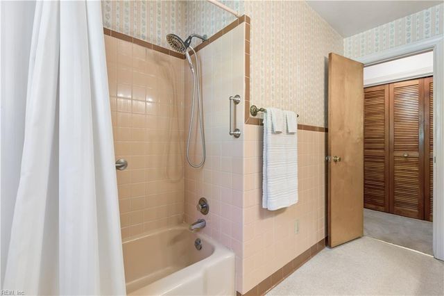 192 Emmaus RD, Poquoson, VA 23662