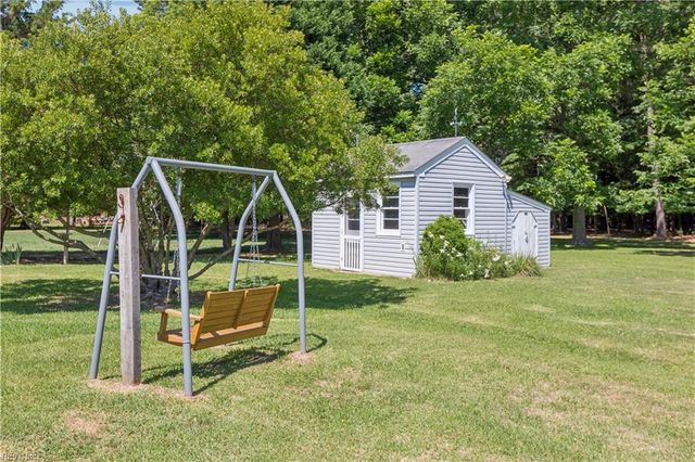 192 Emmaus RD, Poquoson, VA 23662