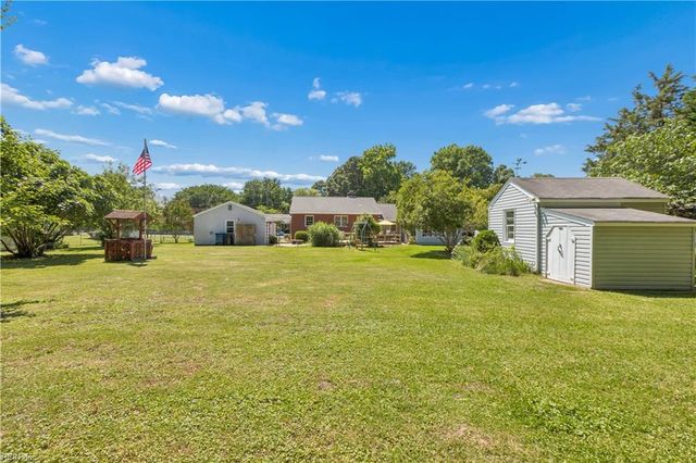 192 Emmaus RD, Poquoson, VA 23662