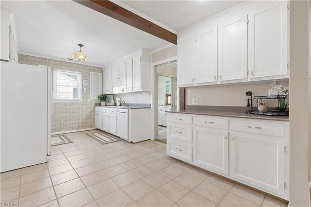 192 Emmaus RD, Poquoson, VA 23662