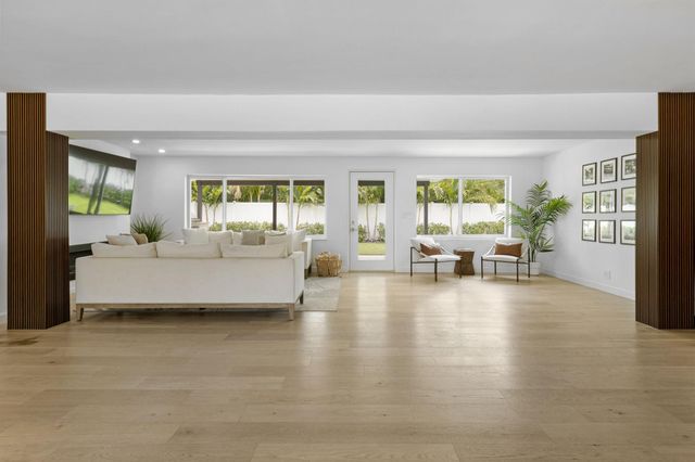 2862 NE 35th Court, Lighthouse Point, FL 33064