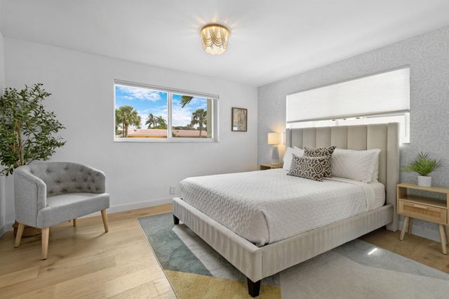 2862 NE 35th Court, Lighthouse Point, FL 33064