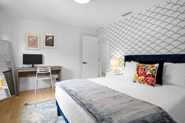 2862 NE 35th Court, Lighthouse Point, FL 33064