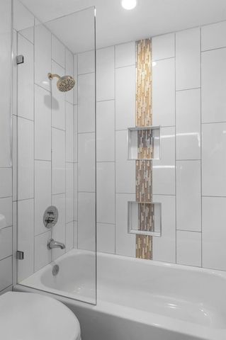 2862 NE 35th Court, Lighthouse Point, FL 33064