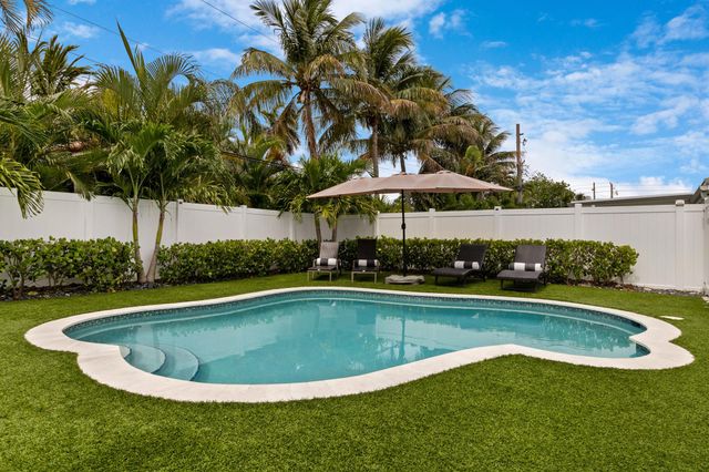 2862 NE 35th Court, Lighthouse Point, FL 33064