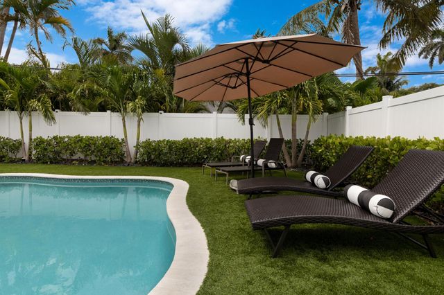 2862 NE 35th Court, Lighthouse Point, FL 33064