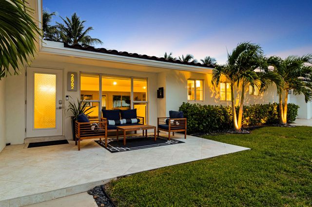 2862 NE 35th Court, Lighthouse Point, FL 33064