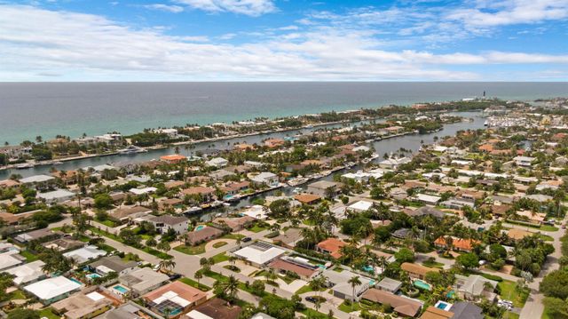 2862 NE 35th Court, Lighthouse Point, FL 33064