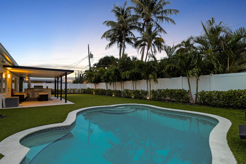 2862 NE 35th Court, Lighthouse Point, FL 33064