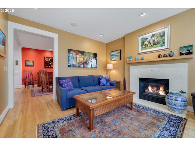 5921 S KELLY Ave, Portland, OR 97239