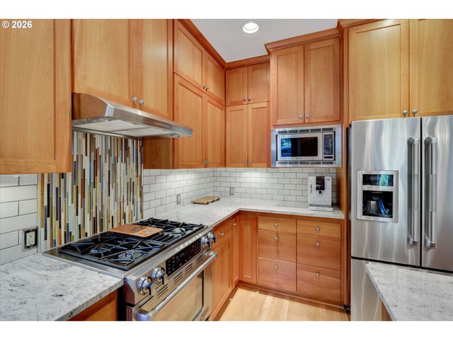 5921 S KELLY Ave, Portland, OR 97239