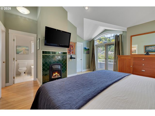 5921 S KELLY Ave, Portland, OR 97239