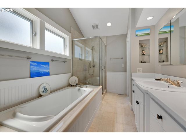 5921 S KELLY Ave, Portland, OR 97239