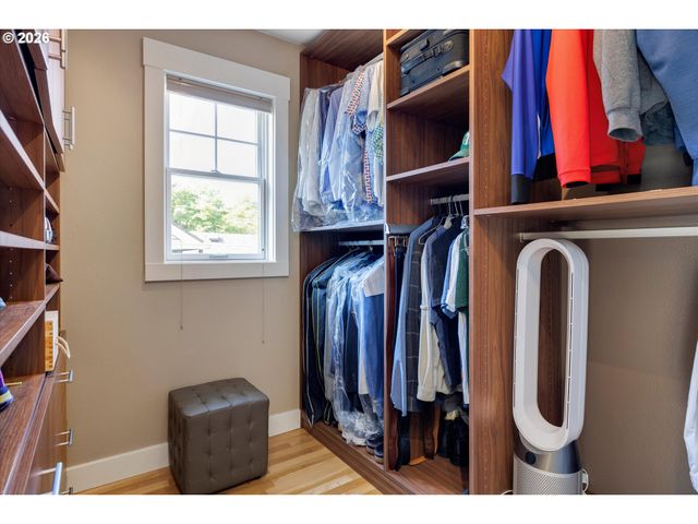 5921 S KELLY Ave, Portland, OR 97239