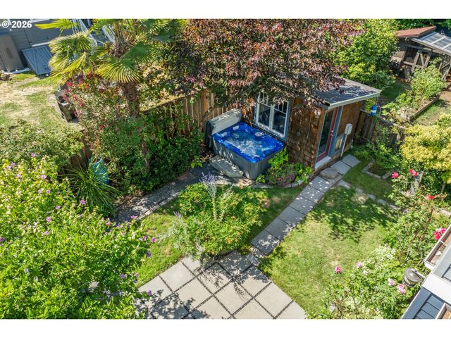 5921 S KELLY Ave, Portland, OR 97239