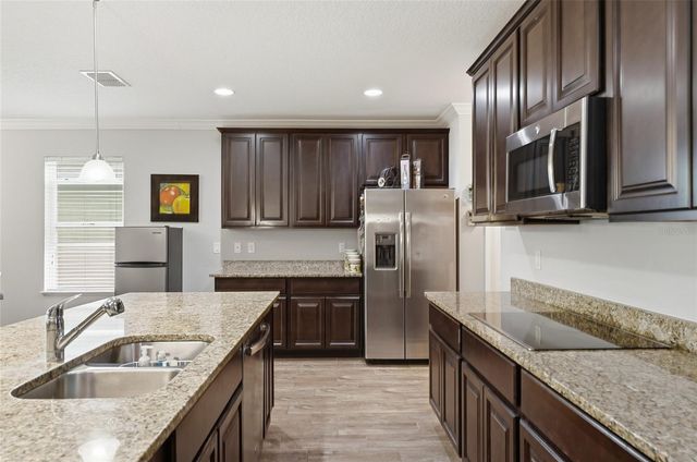 186 FLATWOODS LOOP, Davenport, FL 33837