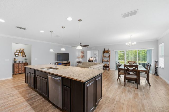 186 FLATWOODS LOOP, Davenport, FL 33837