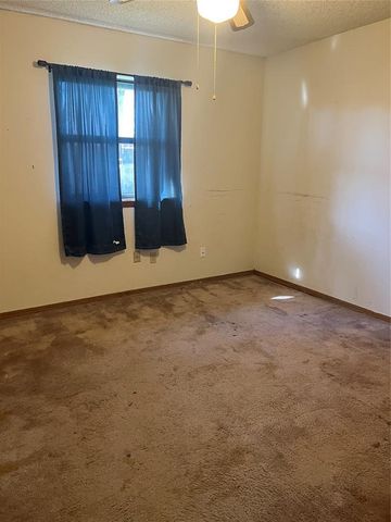 617 Randall Drive, Moore, OK 73160