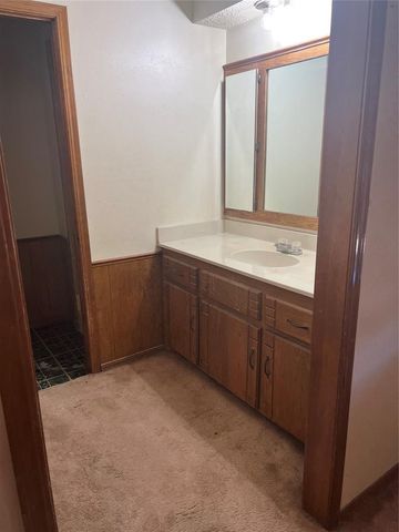 617 Randall Drive, Moore, OK 73160