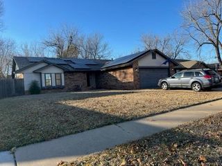 617 Randall Drive, Moore, OK 73160