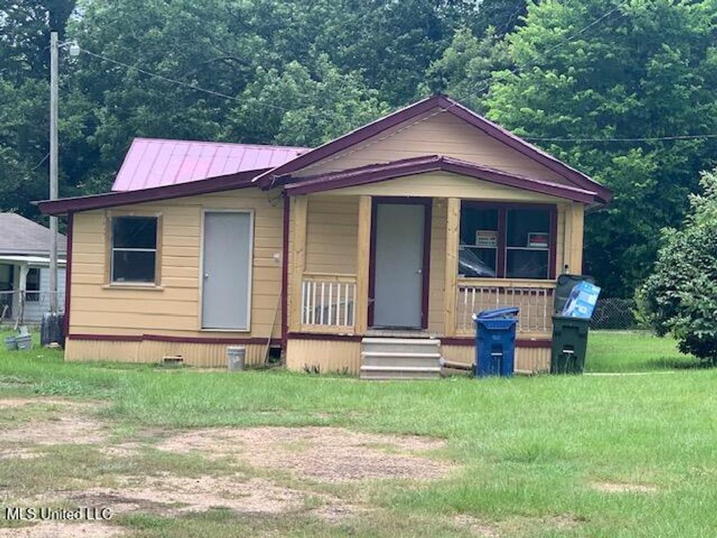 363 W Stiers Lane, Natchez, MS 39120