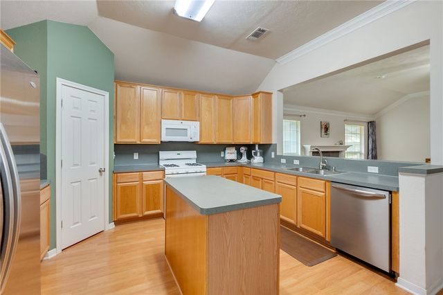 2819 Muirwood Court, Bryan, TX 77807