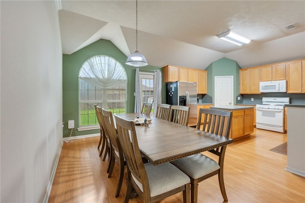 2819 Muirwood Court, Bryan, TX 77807 — photo 3