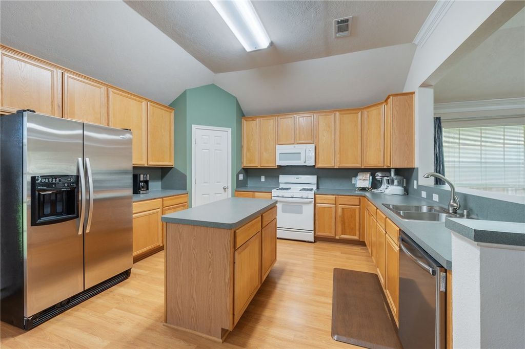 2819 Muirwood Court, Bryan, TX 77807 — photo 5