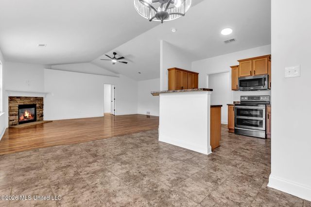 7692 E Brierfield Drive, Southaven, MS 38672