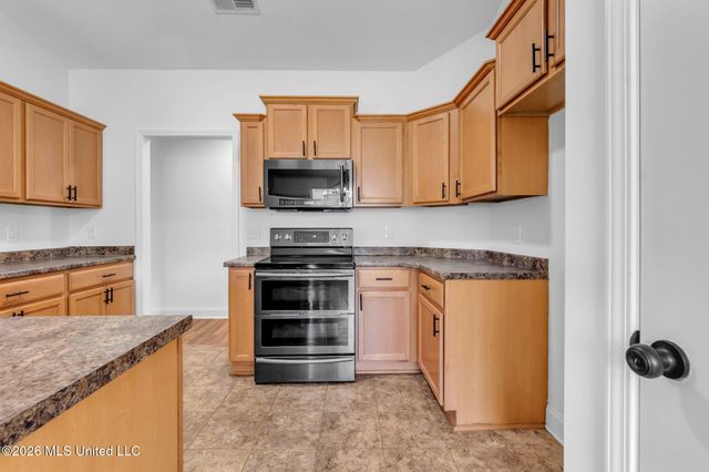 7692 E Brierfield Drive, Southaven, MS 38672