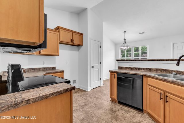 7692 E Brierfield Drive, Southaven, MS 38672
