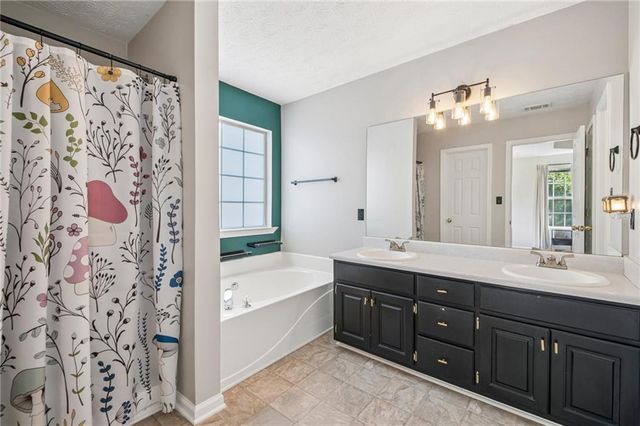 90 Stallsworth Road, Mcdonough, GA 30252