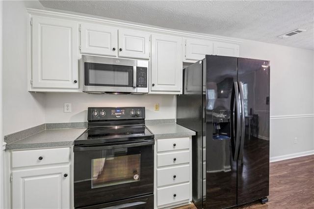 90 Stallsworth Road, Mcdonough, GA 30252