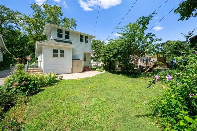 5733 Kenwood Avenue, Kansas City, MO 64110