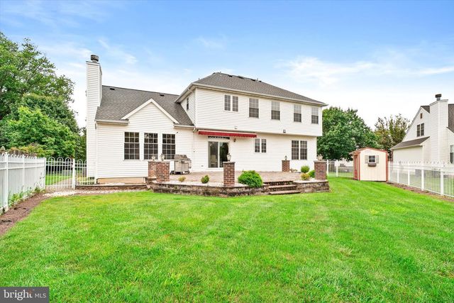 16 WENDOVER RD, East Windsor, NJ 08520