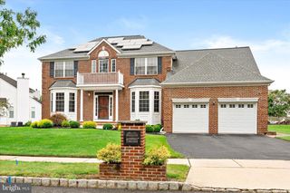 16 WENDOVER RD, East Windsor, NJ 08520