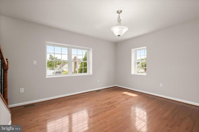 305 BISHOP AVE, Baltimore, MD 21225