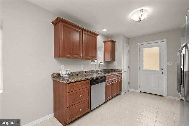305 BISHOP AVE, Baltimore, MD 21225