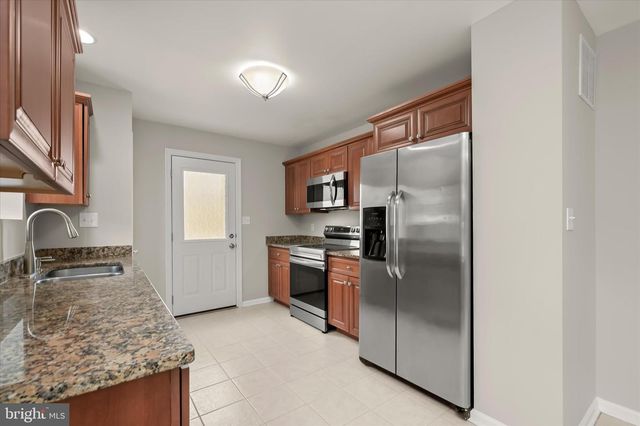 305 BISHOP AVE, Baltimore, MD 21225