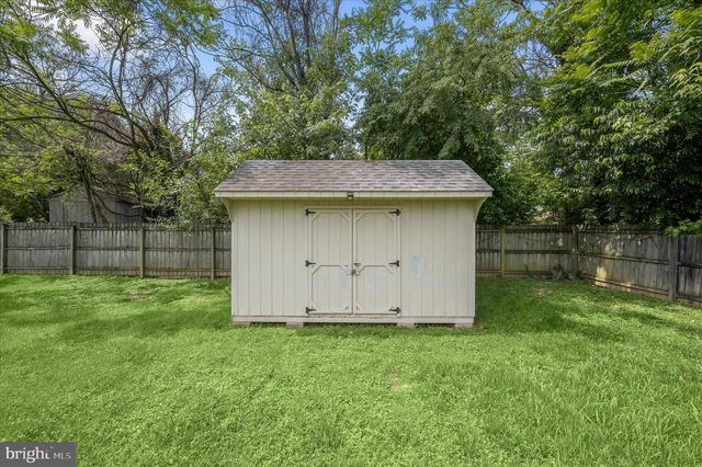 305 BISHOP AVE, Baltimore, MD 21225