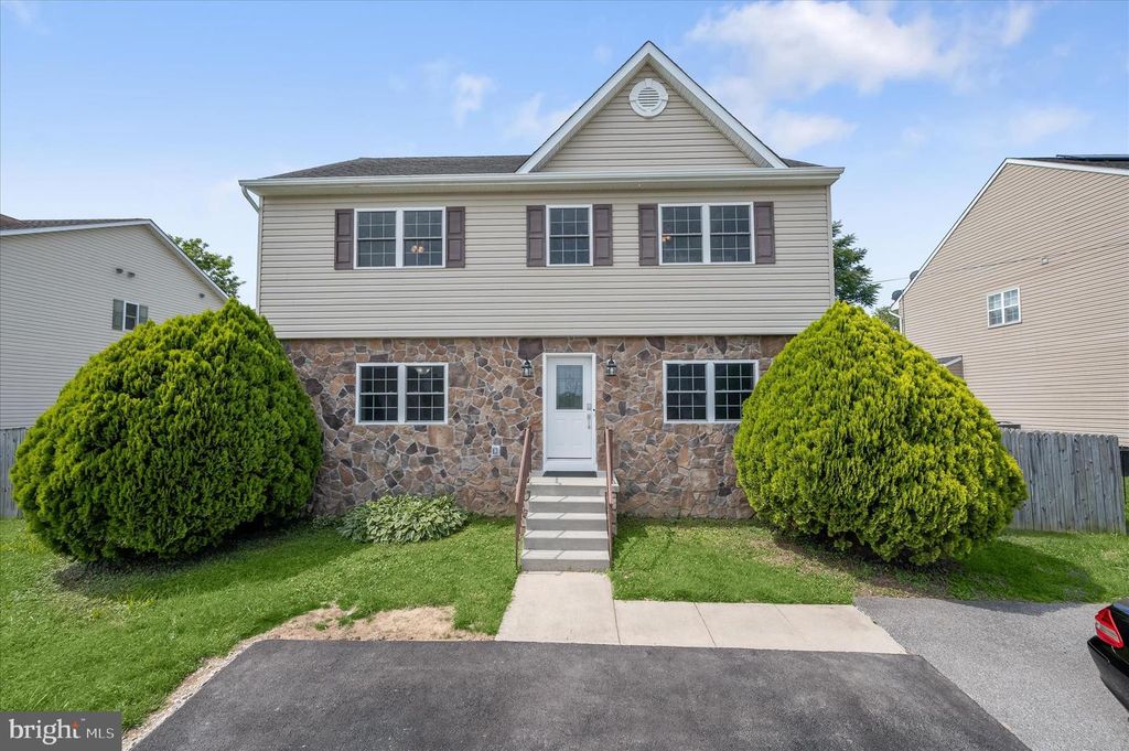 305 BISHOP AVE, Baltimore, MD 21225