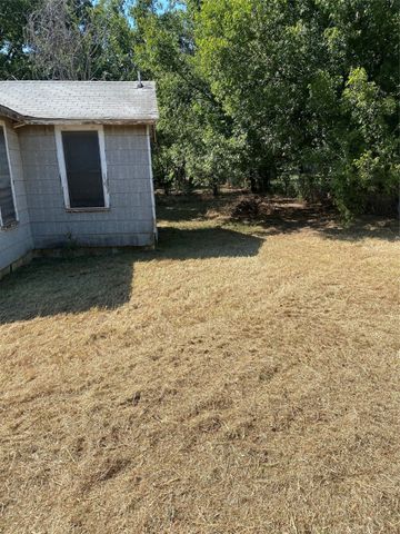 705 SW 15th Street, Mineral Wells, TX 76067