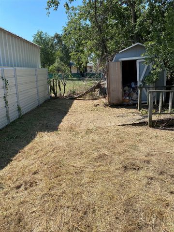 705 SW 15th Street, Mineral Wells, TX 76067