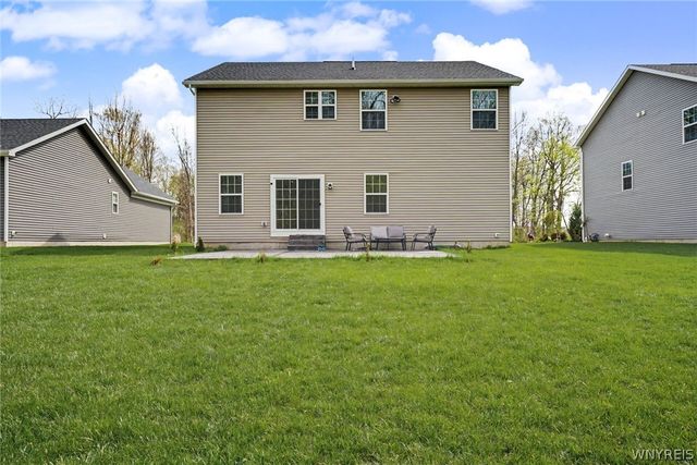 38 Sierra Drive, Amherst, NY 14228