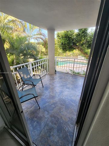 1000 Quayside Ter 408, Miami, FL 33138