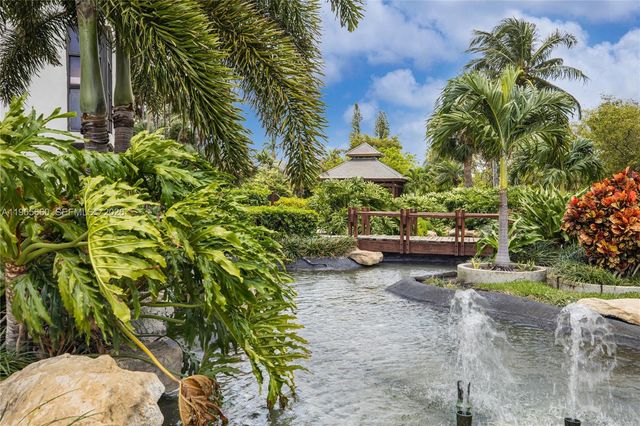 1000 Quayside Ter 408, Miami, FL 33138